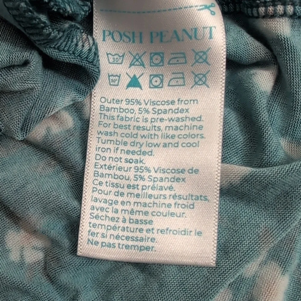 Posh Peanut Women's Robe with Pockets size Small Medium Flower Floral Print